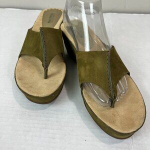 Women's Kenneth Cole Green leather Thong Wedge Sandal, US 9
